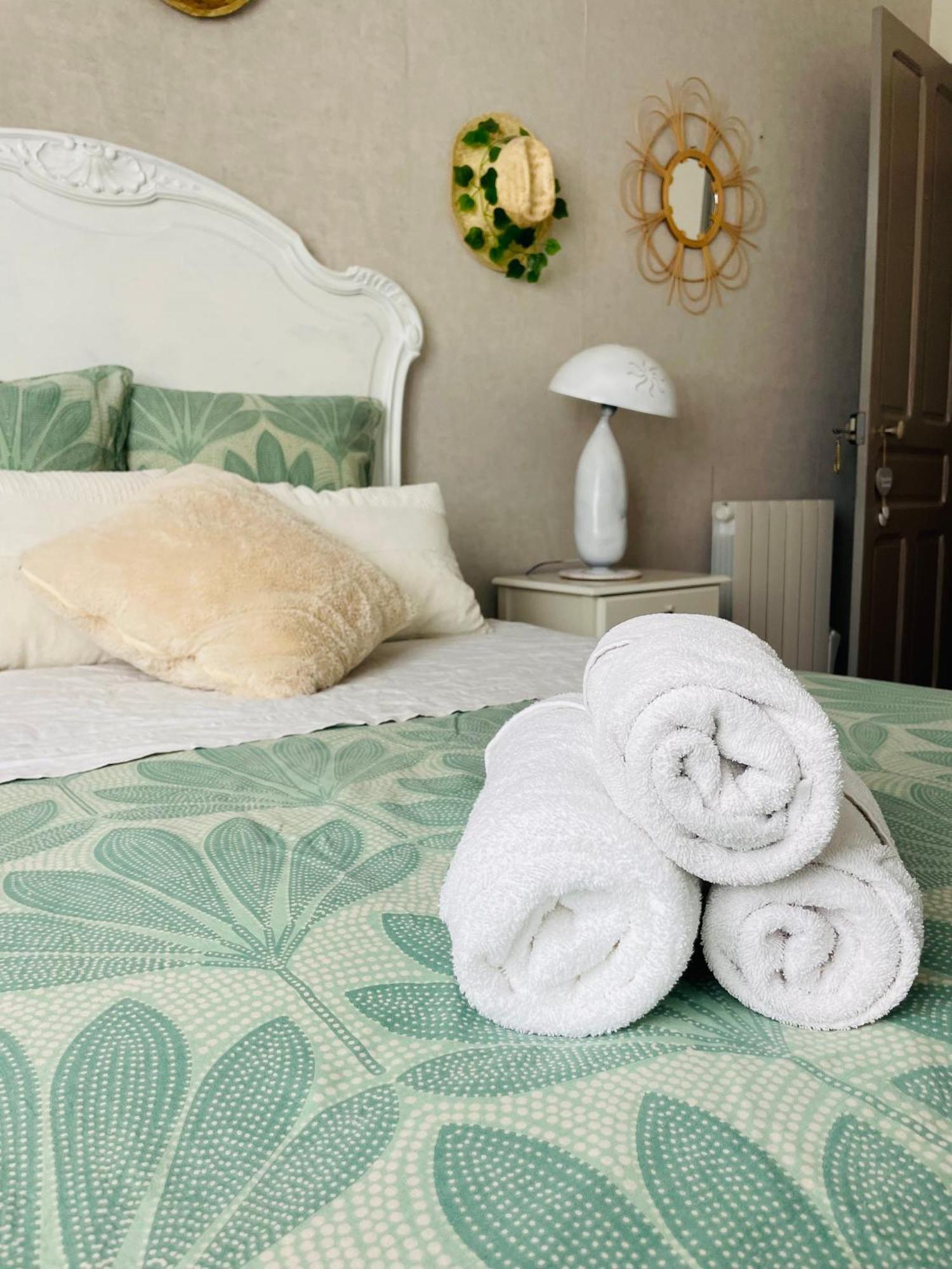 La Poterie Bed & Breakfast Carresse Eksteriør bilde